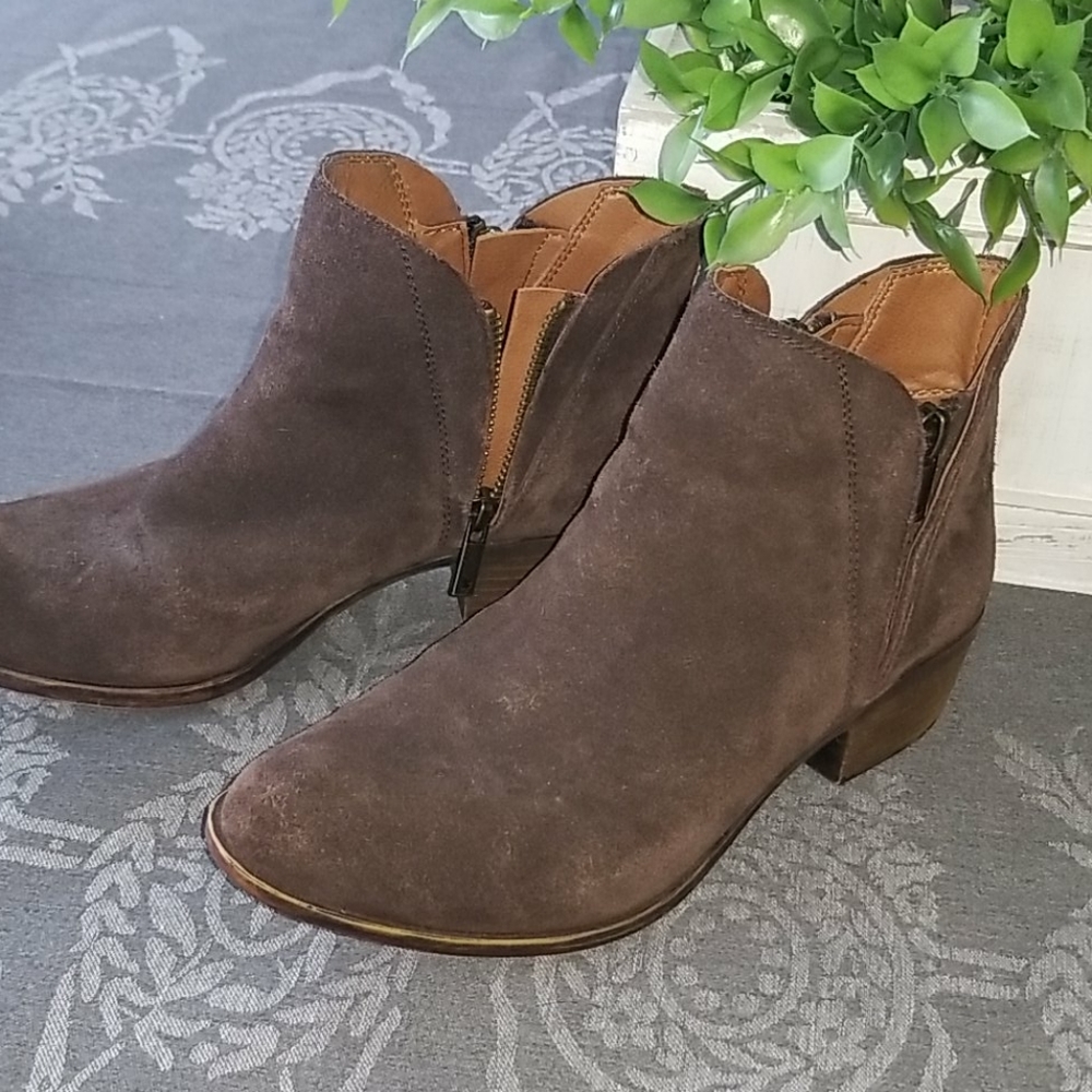 Lucky🍀Brand Boots